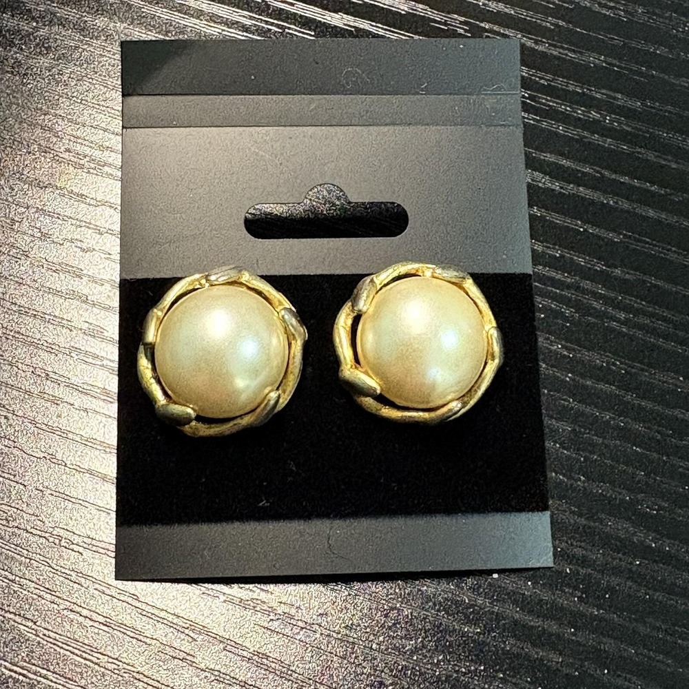 Vintage Faux Pearl Stud Earrings Gold Braided Edge Classic 80s Jewelry